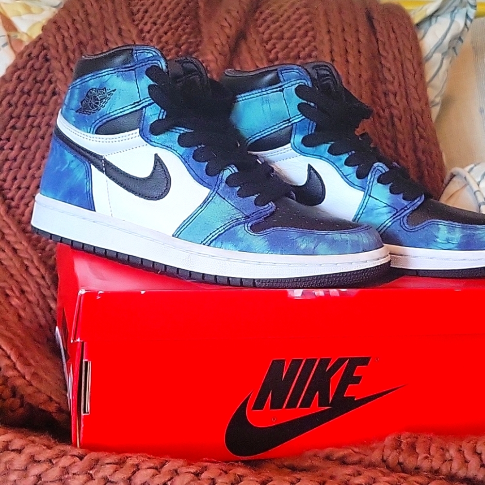 Nike Women's Air Jordan 1